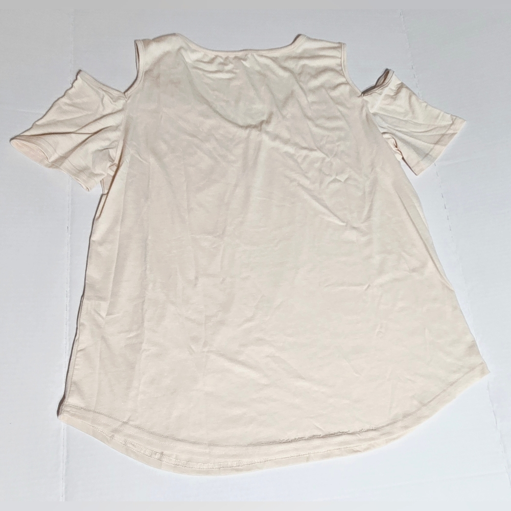 Women’s Cream Cold Shoulder Top with Leopard Print‎ Scrunchie Set - Picture 6 of 8